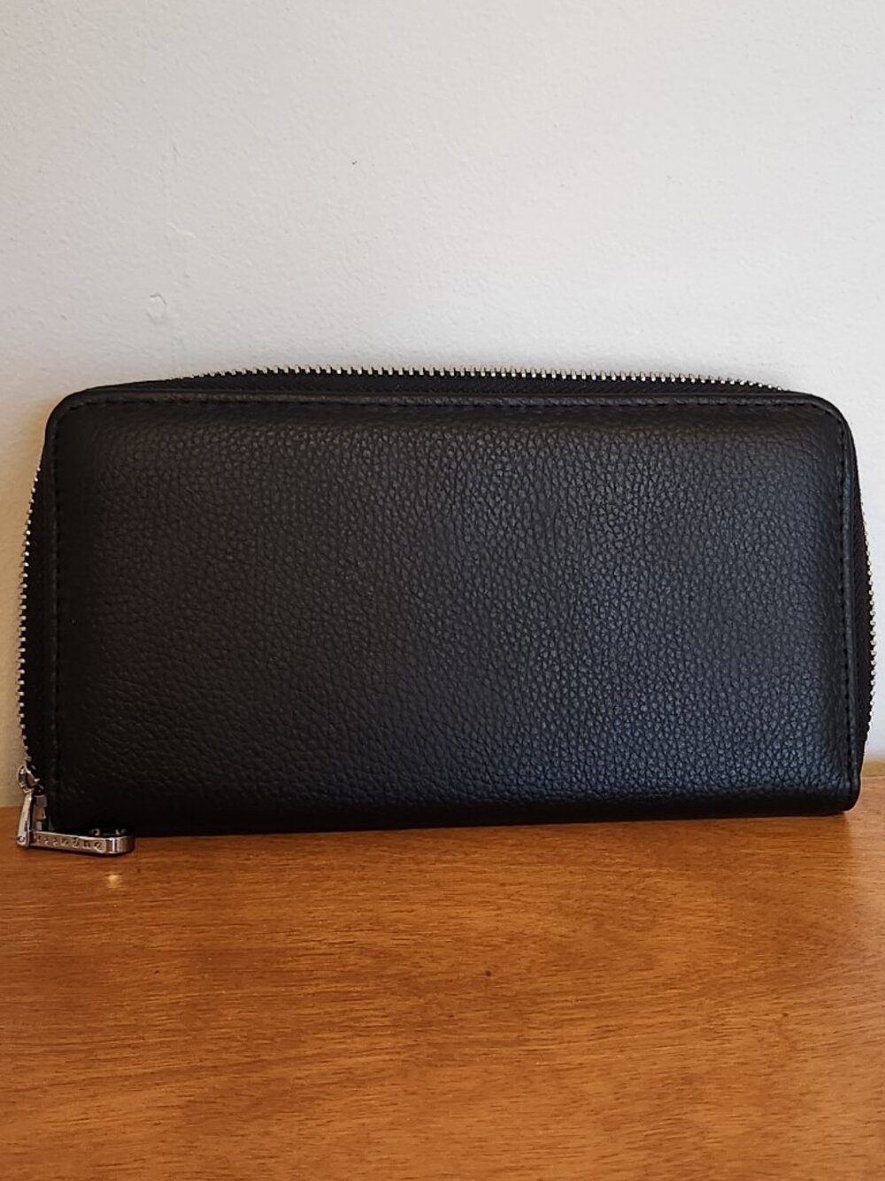Bugatti Black Leather Wallet new without tags